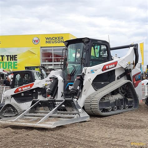 bobcat t7x price